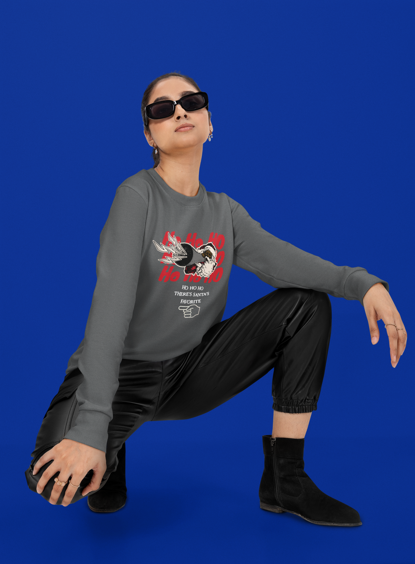 Santa's Favorite There Long-Sleeve Tee (Unisex S-2XL) in Asphalt